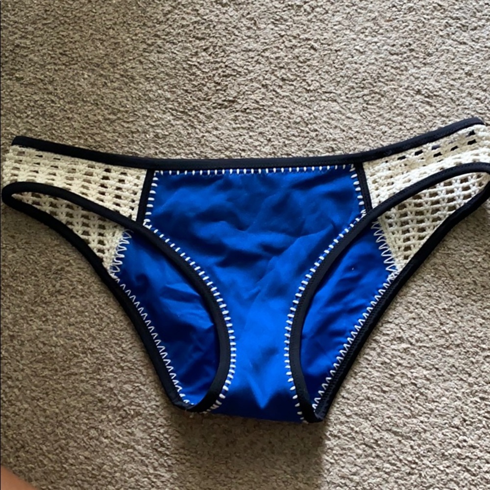 Victoria’s Secret swim bottoms size Large